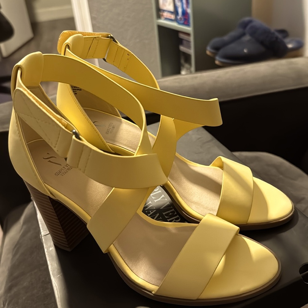 BRAND NEW SUMMER HEELS YELLOW